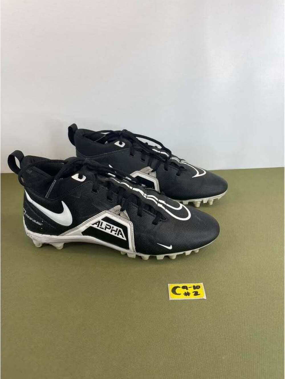Nike Alpha Menace Pro 2 Mid Football Cleats Black White Men's 10.5 CV0586-001